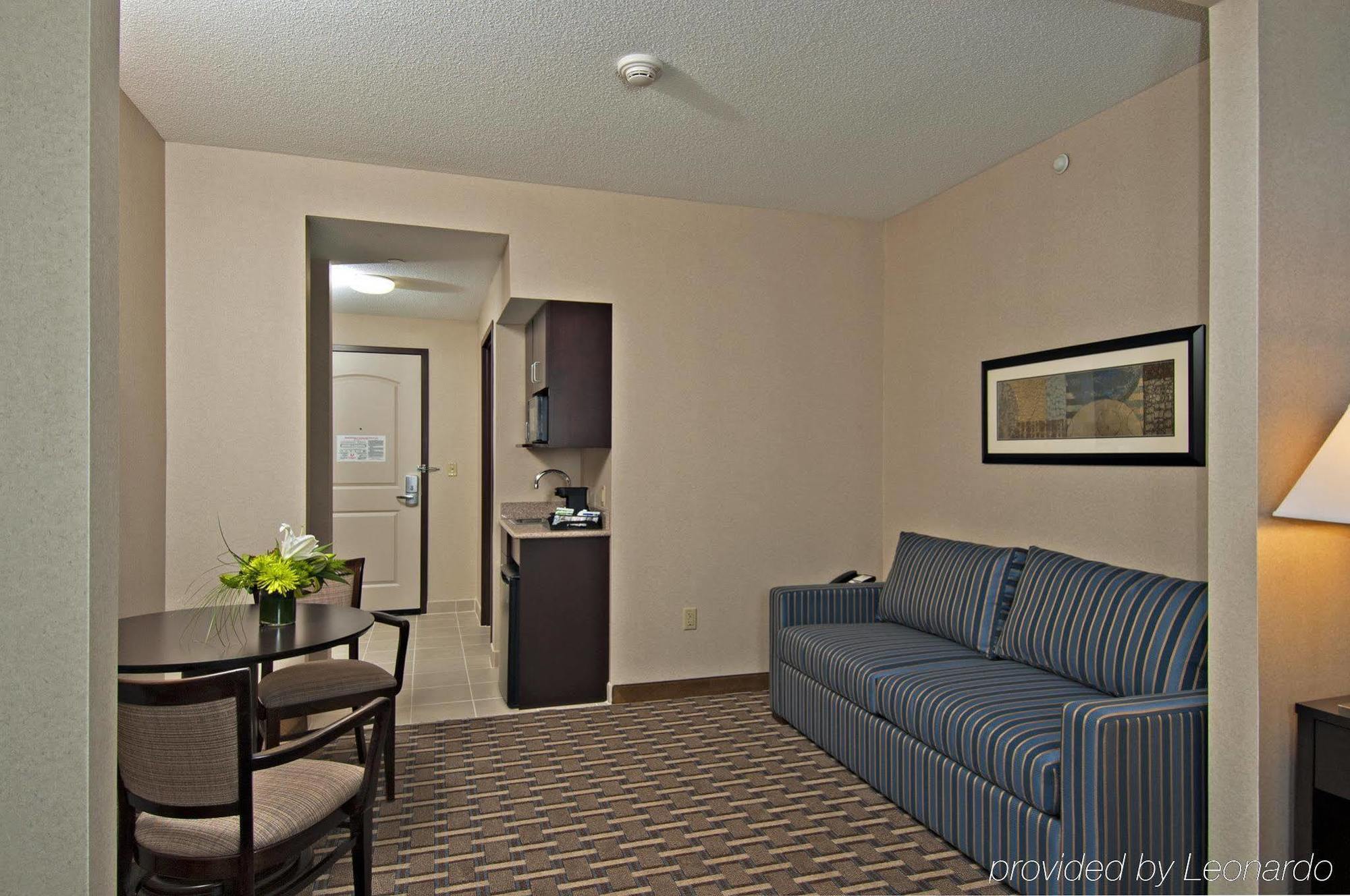 Holiday Inn Express & Suites Morton Peoria Area, An Ihg Hotel Room photo