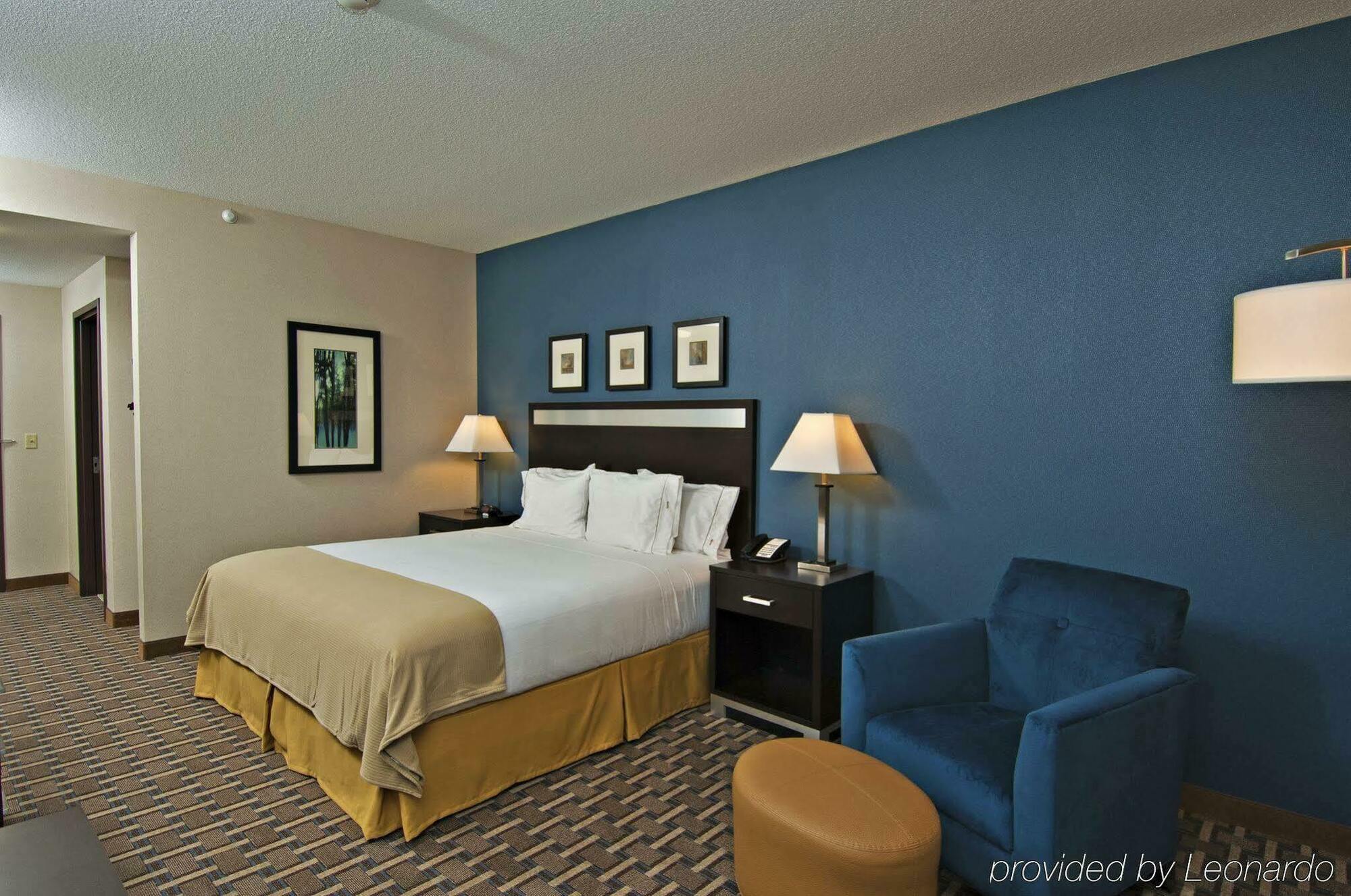 Holiday Inn Express & Suites Morton Peoria Area, An Ihg Hotel Room photo